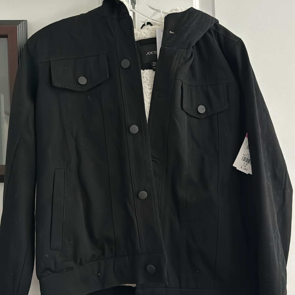 Joes kids xl jacket. Unisex or can fit like a small adult size